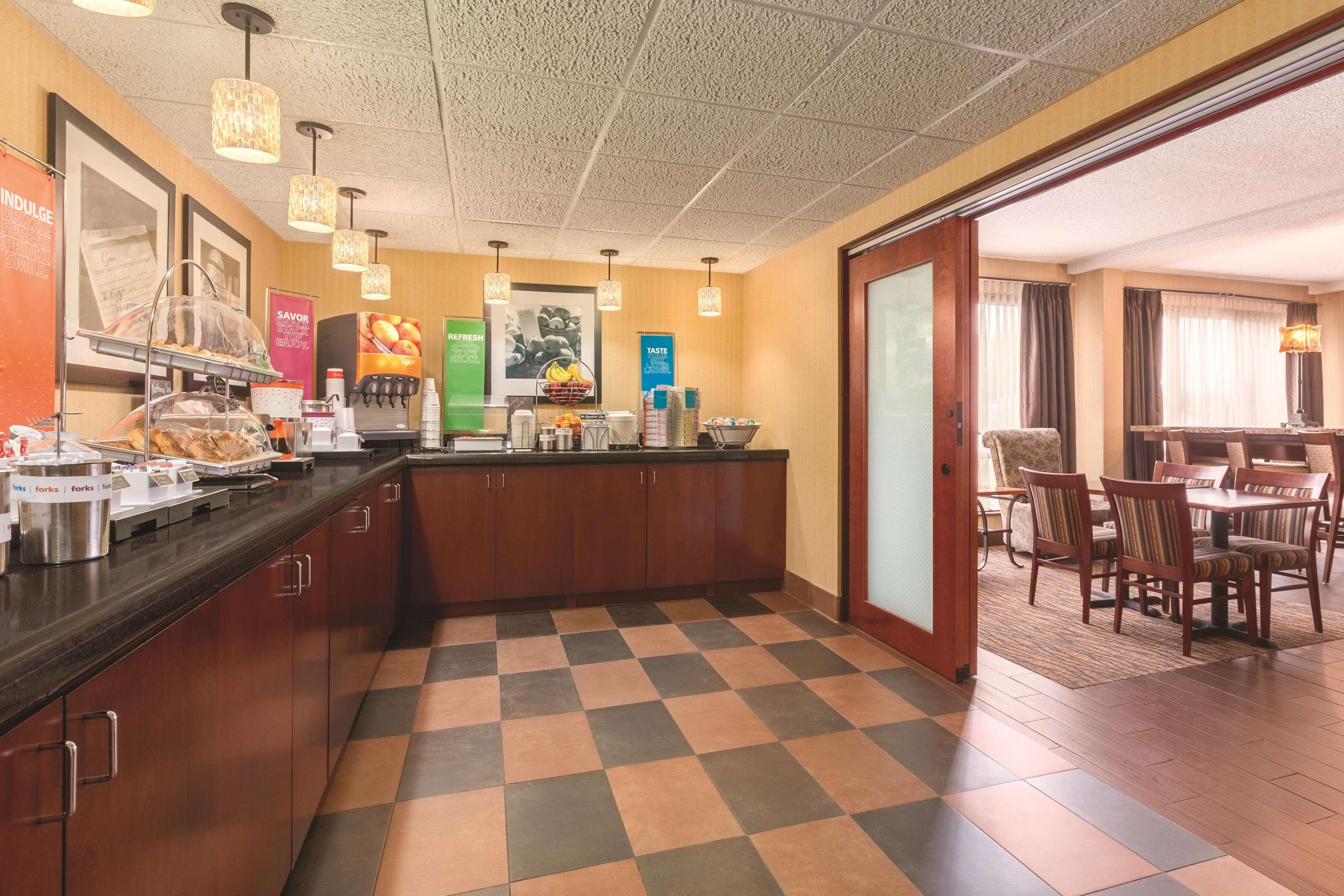 Hampton Inn Des Moines-Airport Eksteriør billede