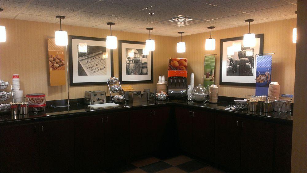 Hampton Inn Des Moines-Airport Eksteriør billede