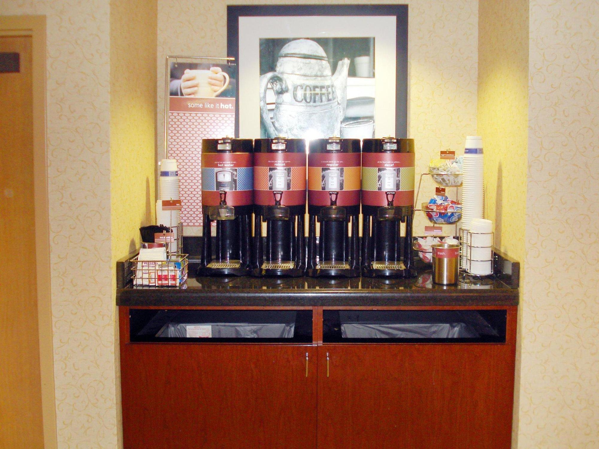 Hampton Inn Des Moines-Airport Eksteriør billede